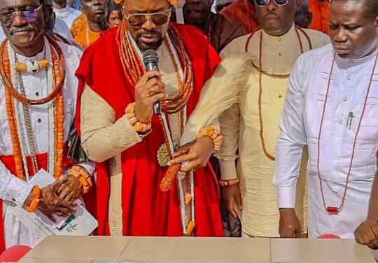 Olu of Warri Inaugurates Housing Units in Delta,